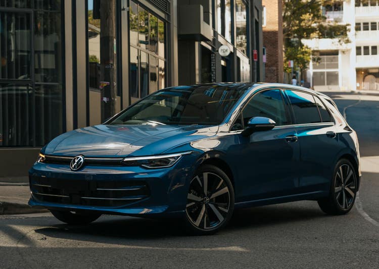 Novate a 2024 Volkswagen Golf 110TSI Style 8.5 Auto MY25 through Maxxia novated leasing today.