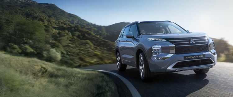 Novate a Mitsubishi Outlander Aspire ZM Auto 2WD MY2 through Remserv novated leasing today.